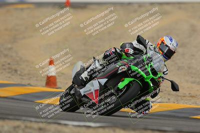 media/Jan-14-2023-SoCal Trackdays (Sat) [[497694156f]]/Turn 12 (120pm)/